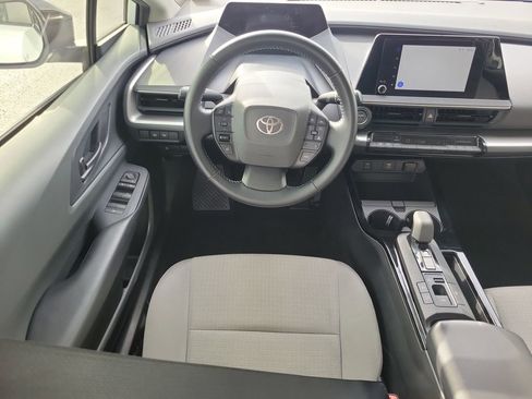 Used 2023 Toyota Prius LE image 14