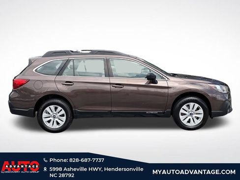 Used 2019 Subaru Outback 2.5i AWD/4WD image 2