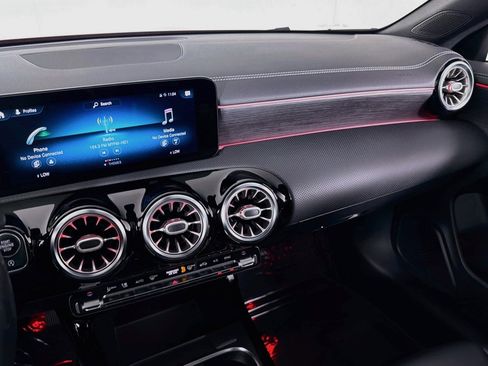 Certified 2021 Mercedes-Benz CLA 250 image 21