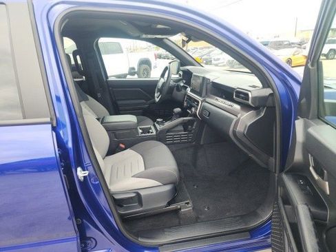 Used 2025 Toyota Tacoma TRD Off-Road image 64