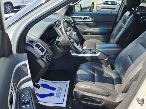 Used 2014 Ford Explorer XLT w/ Equipment Group 202A AWD/4WD image 10