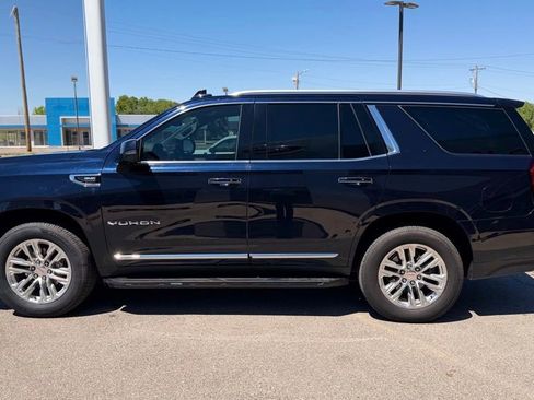 Used 2022 GMC Yukon SLT w/ SLT Premium Package AWD/4WD image 14