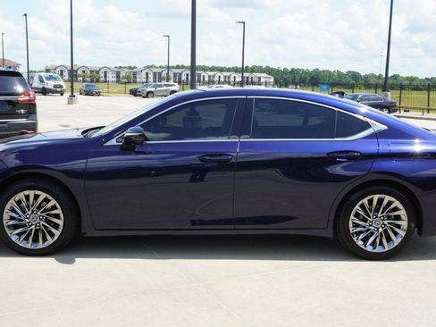 Certified 2025 Lexus ES 350 Ultra Luxury FWD image 5