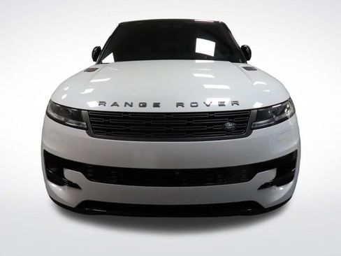 Used 2025 Land Rover Range Rover Sport SE AWD/4WD image 8