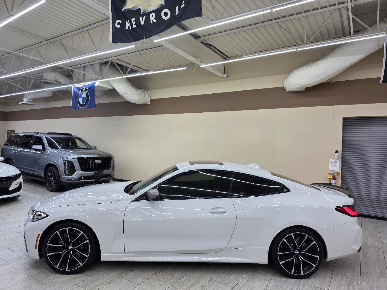 Used 2023 BMW M440i Coupe w/ Parking Assistance Package RWD image 9