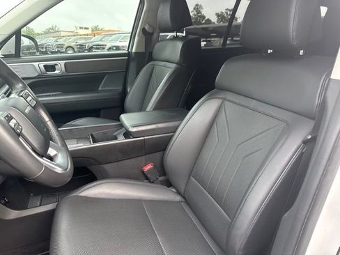 Used 2024 Hyundai Santa Fe SEL FWD image 9
