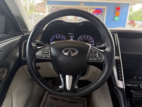 Used 2015 INFINITI Q50 w/ Moonroof Package RWD image 11