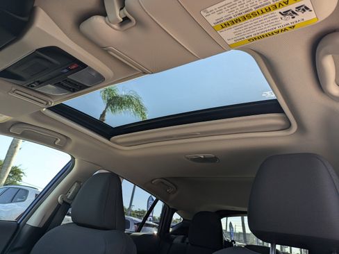 Certified 2025 Subaru Crosstrek 2.0i Premium image 21