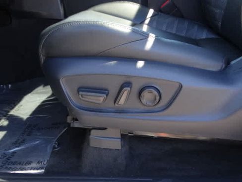 Used 2024 Toyota Tacoma TRD Off-Road AWD/4WD image 17