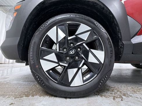 Used 2025 Hyundai Kona SEL AWD/4WD image 14