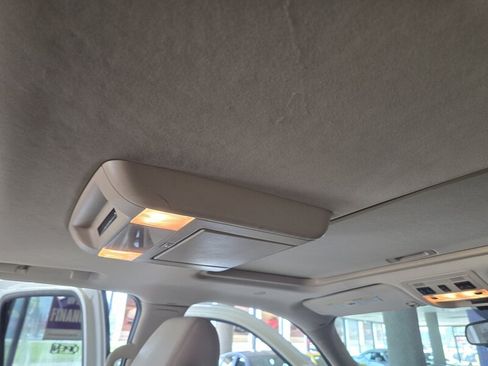Used 2008 Cadillac Escalade ESV AWD image 18