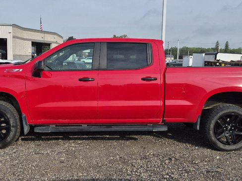 Used 2022 Chevrolet Silverado 1500 LT Trail Boss w/ Convenience Package II AWD/4WD image 6