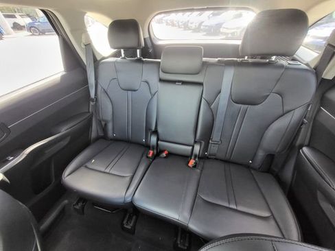 Used 2024 Kia Sorento S w/ Panoramic Sunroof Package FWD image 12