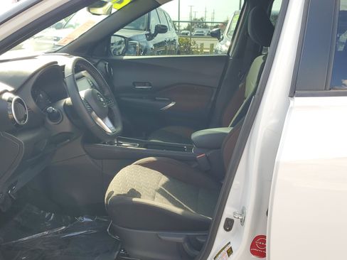 Certified 2021 Nissan Kicks SR w/ Interior Electronics Package image 19