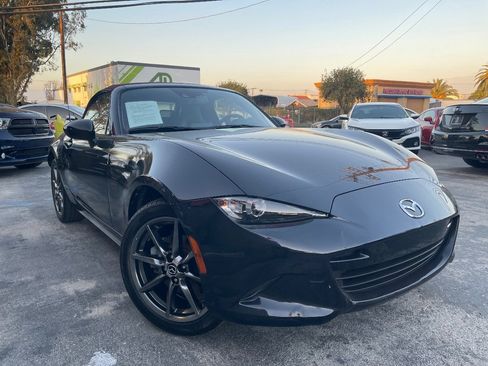 Used 2018 MAZDA MX-5 Miata Grand Touring image 3