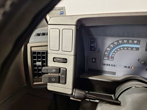 Used 1990 Chevrolet S10 Pickup 2WD Regular Cab image 14