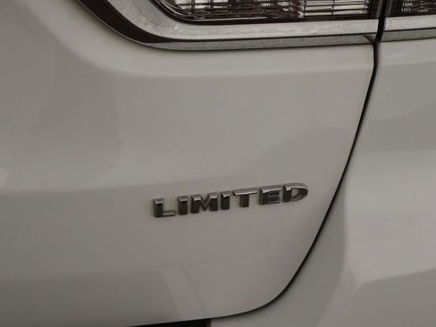 Used 2022 Jeep Grand Cherokee Limited image 42