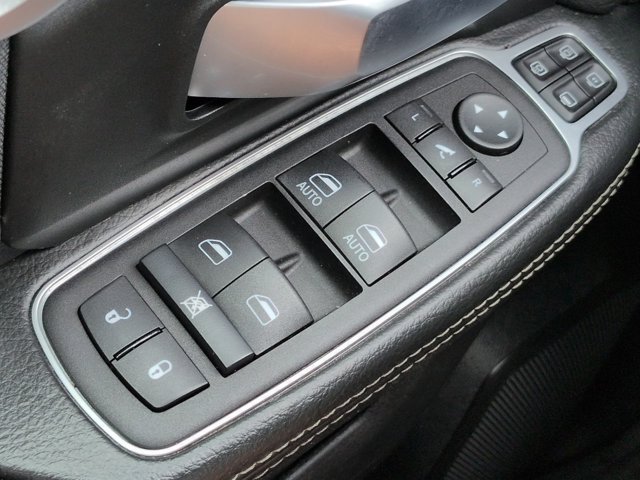 Used 2024 RAM 3500 Big Horn w/ Sport Appearance Package AWD/4WD image 23