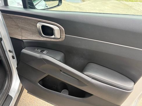 Used 2022 Kia Sorento S AWD/4WD image 41