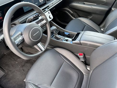 Used 2025 Hyundai Santa Cruz SEL image 9