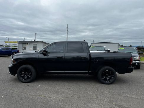 Used 2018 RAM 1500 Sport w/ Quick Order Package 26Q Night AWD/4WD image 2