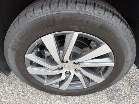 Used 2024 Chevrolet Equinox LT FWD image 28