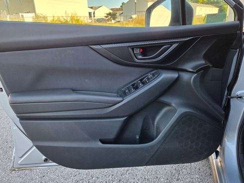 Used 2018 Subaru Crosstrek 2.0i Premium image 13