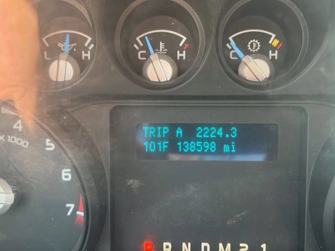 Used 2015 Ford F250 XL w/ Power Equipment Group RWD image 9