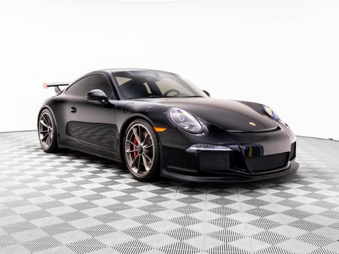Used 2014 Porsche 911 GT3 w/ Carbon Interior Package RWD image 6