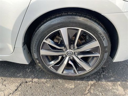 Used 2019 Nissan Maxima 3.5 SL w/ Floor Mat Group image 9