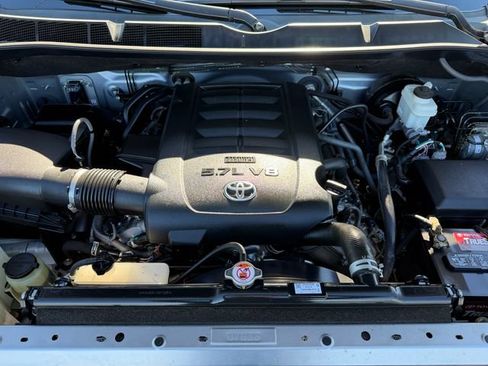 Used 2018 Toyota Tundra SR5 w/ TRD Off Road Package RWD image 21