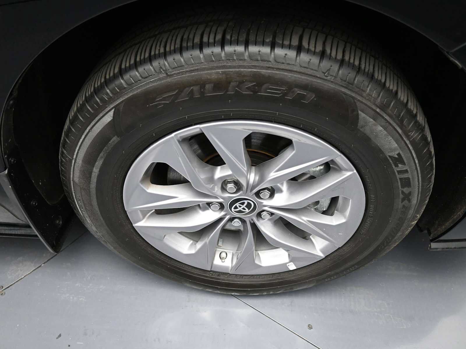 Used 2024 Toyota Sienna LE w/ Protection Package (TMS) AWD/4WD image 13