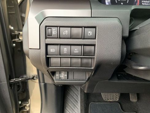 Used 2025 Toyota Tacoma TRD Off-Road image 28