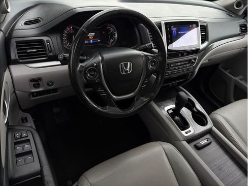 Used 2017 Honda Pilot EX-L image 2