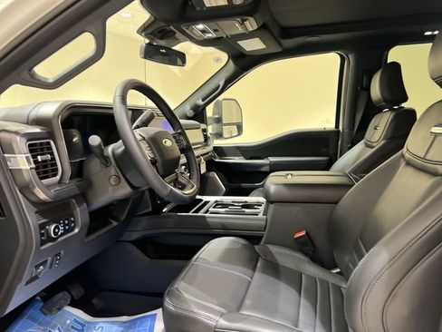 New 2025 Ford F250 Platinum AWD/4WD image 19