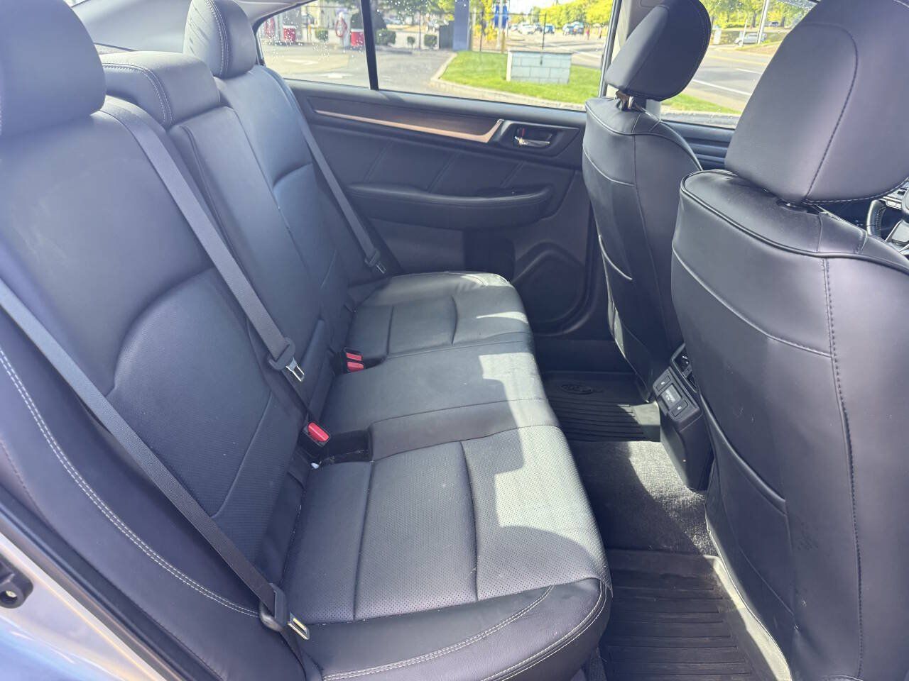 Used 2018 Subaru Legacy 3.6R Limited AWD/4WD image 8