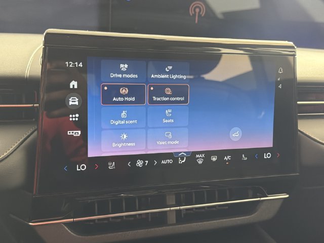 Used 2026 Lincoln Nautilus Reserve AWD/4WD image 5