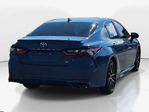 Used 2023 Toyota Camry SE image 5