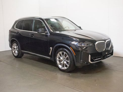 Certified 2024 BMW X5 xDrive40i image 8