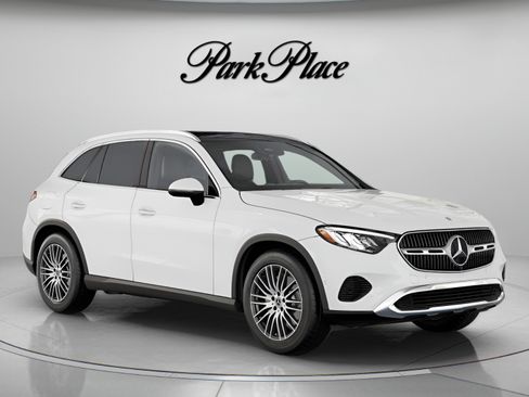 Used 2026 Mercedes-Benz GLC 300 image 33