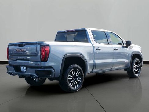 Used 2024 GMC Sierra 1500 AT4 w/ Technology Package image 3