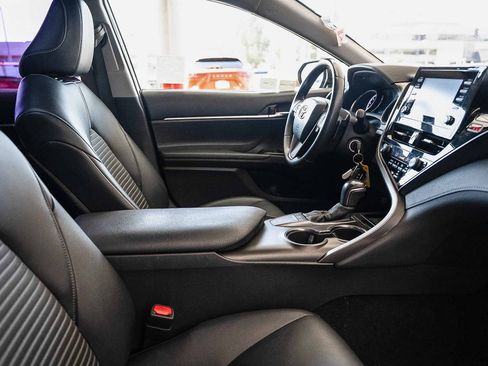 Certified 2022 Toyota Camry SE w/ TRD Appearance Package (TMS) image 17