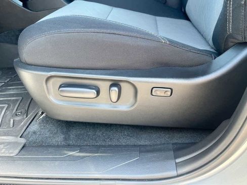 Used 2023 Toyota Tacoma TRD Off-Road image 17