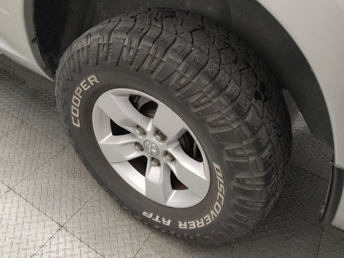 Used 2018 RAM 1500 Express image 31