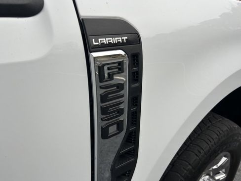 Used 2023 Ford F250 Lariat w/ Chrome Package image 31