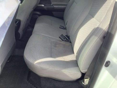 Used 2021 Toyota Tacoma SR5 w/ Technology Package AWD/4WD image 11