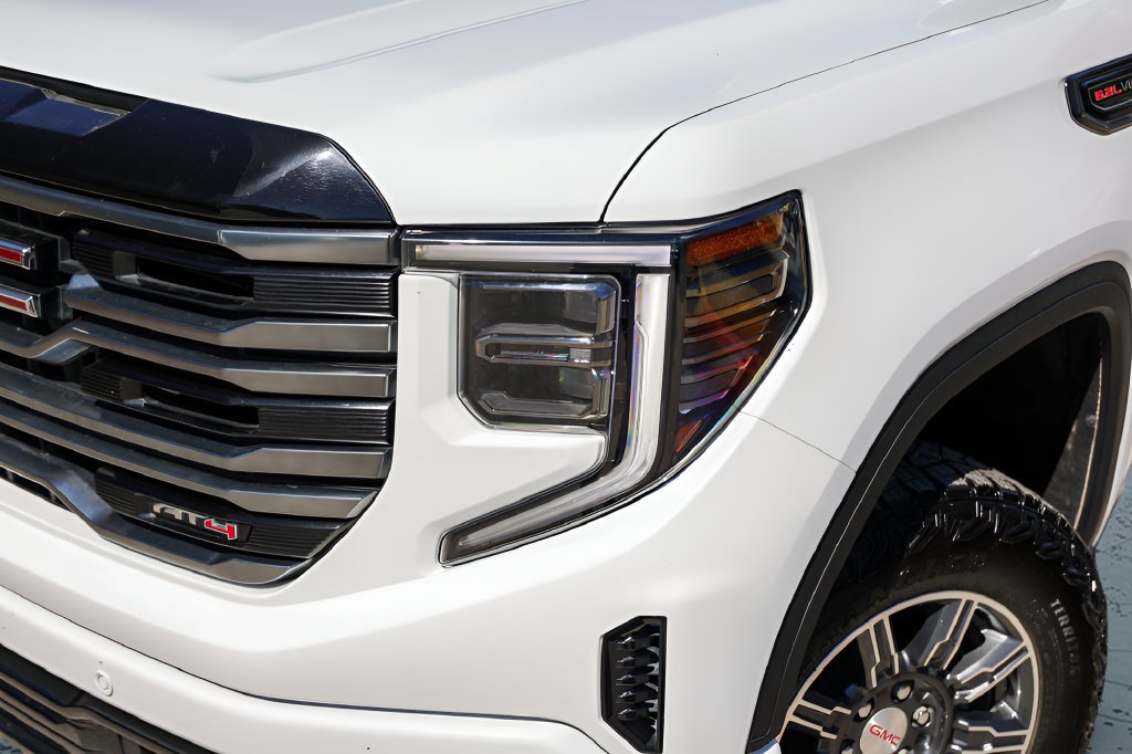 Certified 2025 GMC Sierra 1500 AT4 AWD/4WD image 2