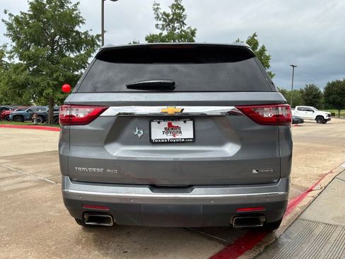 Used 2018 Chevrolet Traverse Premier w/ LPO, 'HIT The Road' Package AWD/4WD image 6