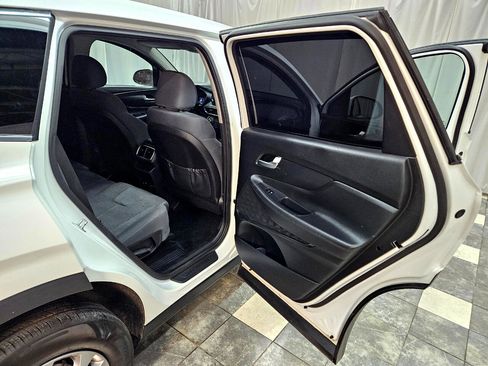Used 2020 Hyundai Santa Fe SE w/ Cargo Package image 12