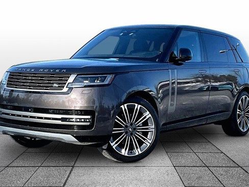 Used 2024 Land Rover Range Rover Long Wheelbase SE image 2